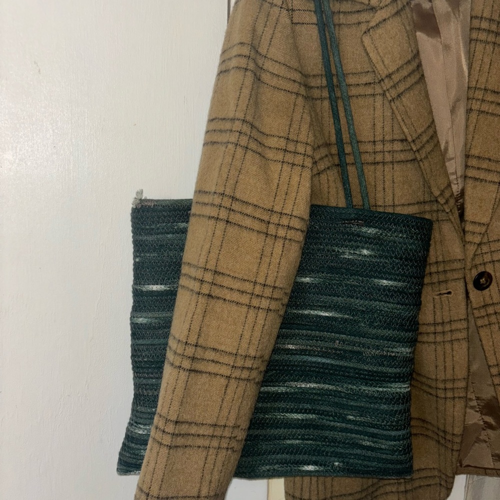 Handmade woven shoulder handbag